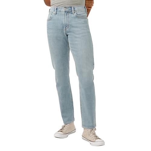 Silver Jeans Co. Men's Eddie Athletic Fit Tapered Leg, Light Wash